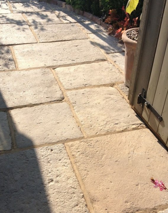 Cotswold flagstone paving? - Page 1 - Homes, Gardens and DIY - PistonHeads