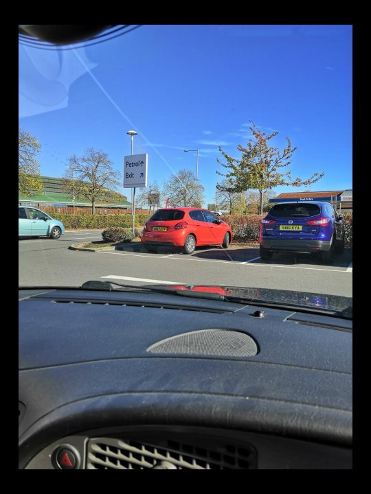 The BAD PARKING thread [vol4] - Page 242 - General Gassing - PistonHeads