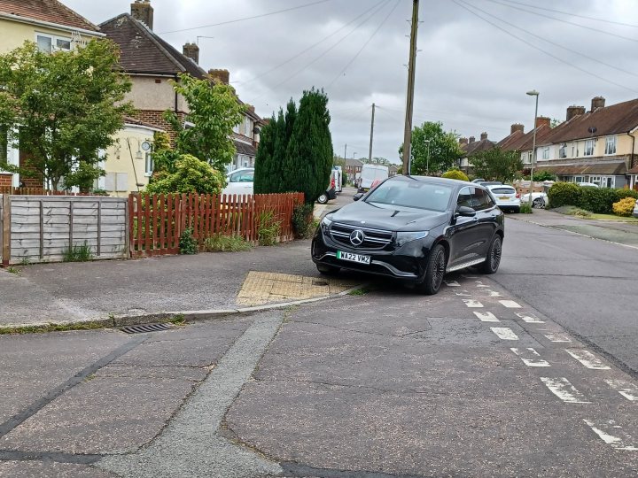 The BAD PARKING thread [vol4] - Page 511 - General Gassing - PistonHeads UK