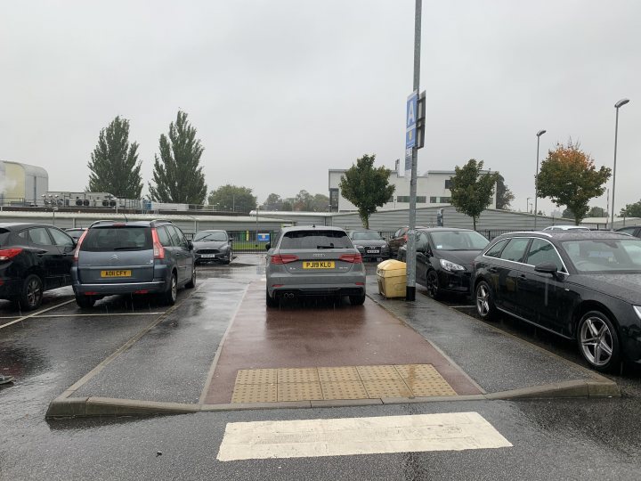 The BAD PARKING thread [vol4] - Page 329 - General Gassing - PistonHeads