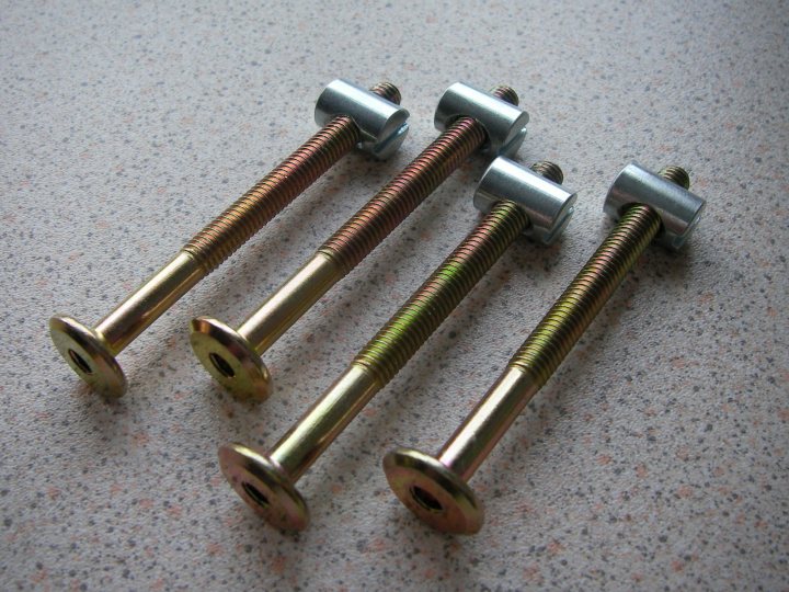 Assembly Bed Bolts Pistonheads