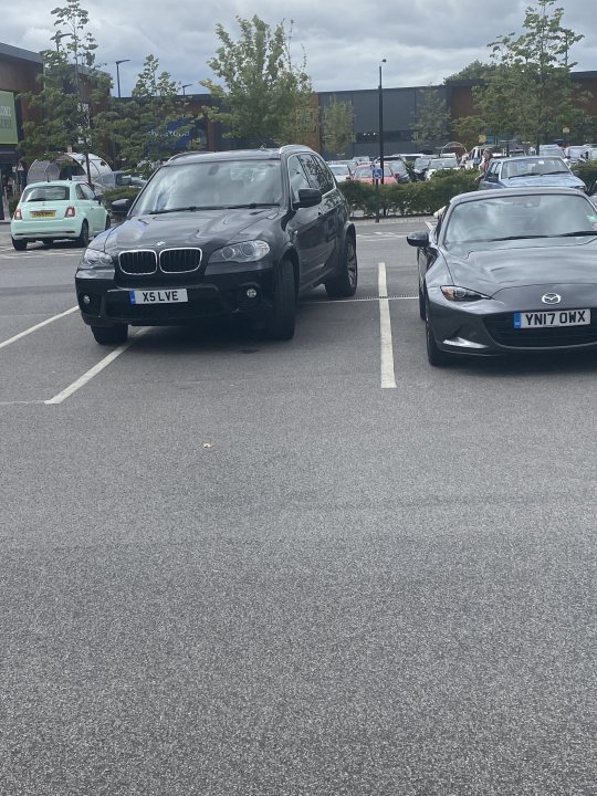 The BAD PARKING thread [vol4] - Page 528 - General Gassing - PistonHeads UK