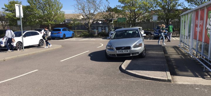 The BAD PARKING thread [vol4] - Page 386 - General Gassing - PistonHeads UK