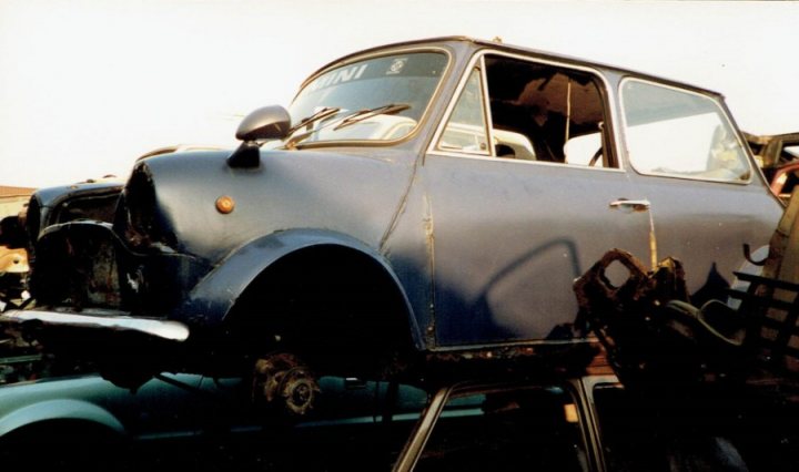 Classics left to die/rotting pics - Vol 2 - Page 320 - Classic Cars and Yesterday's Heroes - PistonHeads UK