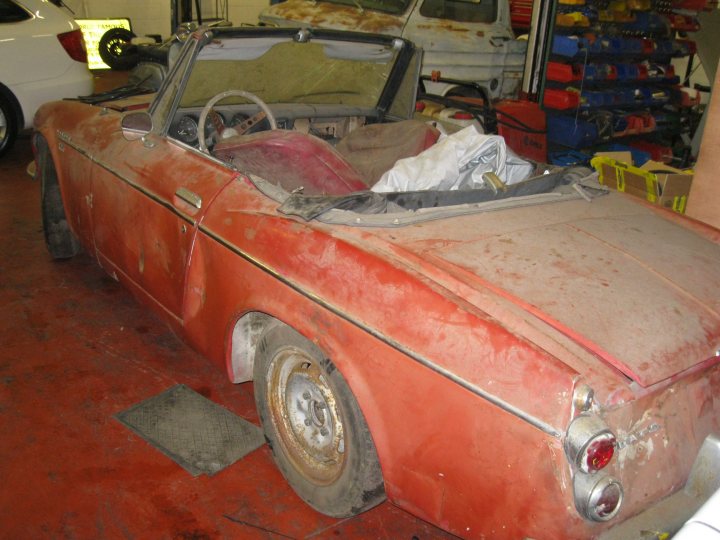 Classics left to die/rotting pics - Page 429 - Classic Cars and Yesterday's Heroes - PistonHeads