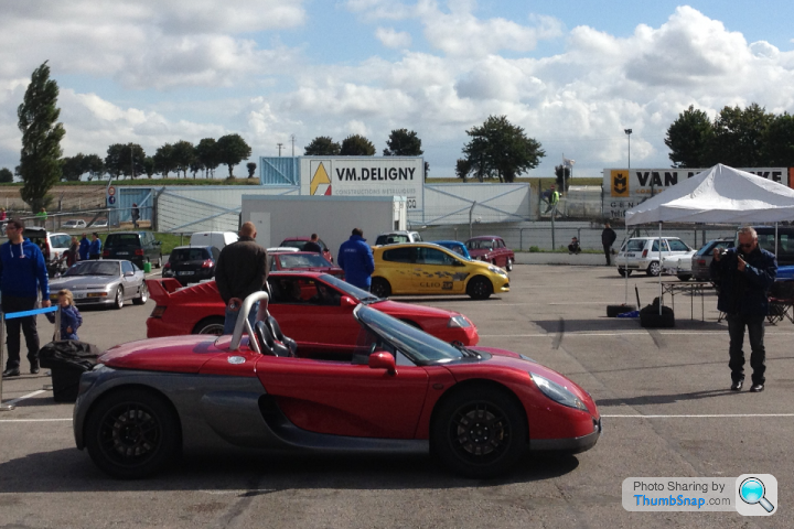 Renault Sport Spider Review — Classic Roadsters