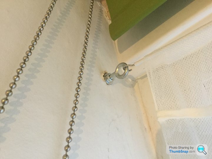 Hanging Net Curtains Page 1 Homes, Can You Put Net Curtains On Upvc Windows