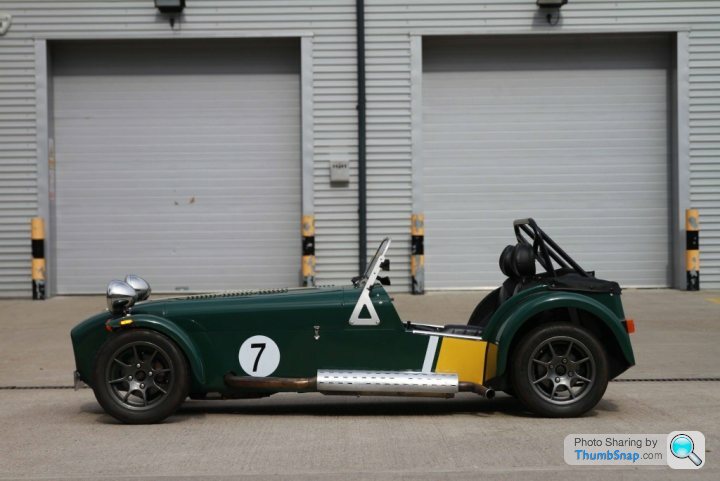 File Caterham Roadsport Building 066 Fit Carpets Transmission Tunnel Cover Gear Lever Knob And Seats Flickr Exfordy Jpg Wikimedia Commons