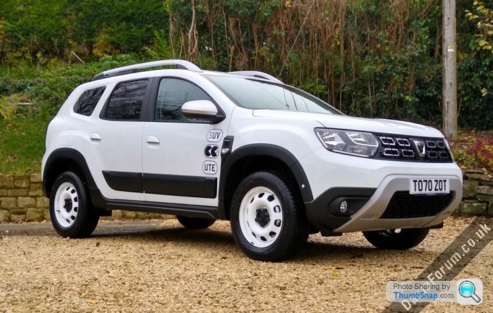 Dacia Duster: Romanian SUV facelifted for 2014 - Drive