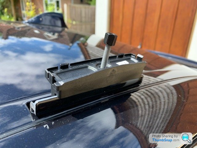 Bmw f11 best sale thule roof bars