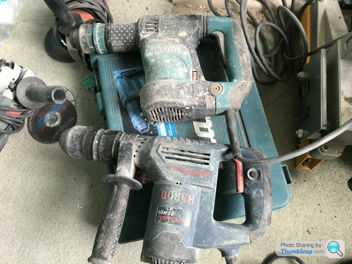 Makita discount hr2630 screwfix