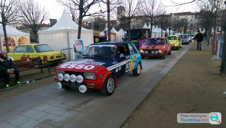 PIN'S VOITURE RALLYE TALBOT SAMBA JOCONDIEN PIZZA SHOP RADIO