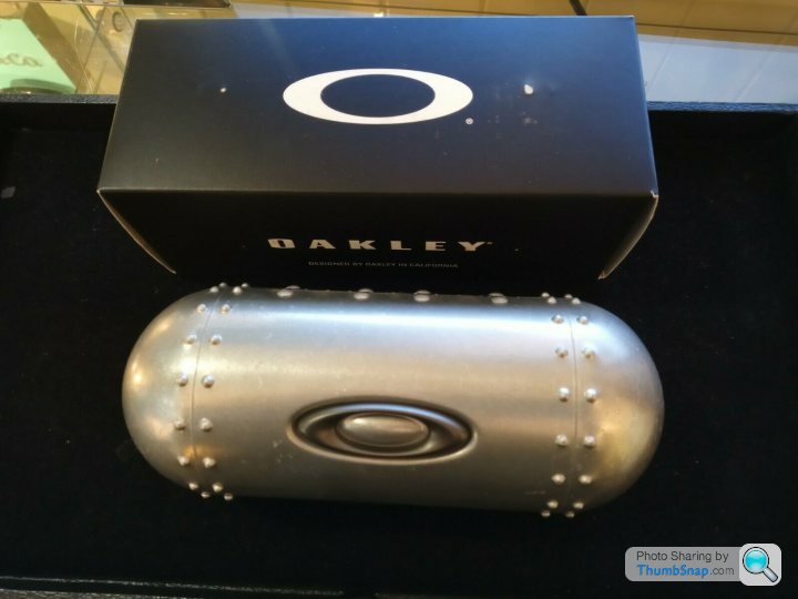 Oakley Metal Vault Sunglasses Large Case-Silver