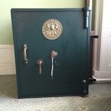 Can anyone give me any info on these old safes? - Page 1 - The Lounge - PistonHeads